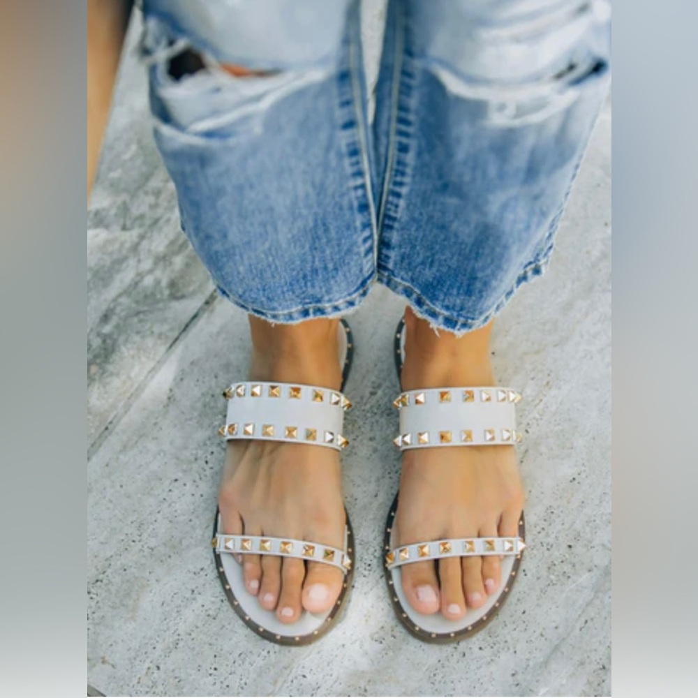 VICI Soul Studded Sandal - Beige/Rose Gold